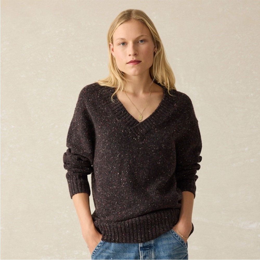 Cleo Petite Vintage Women's V-Neck Sweater - Dark Grey Sz M